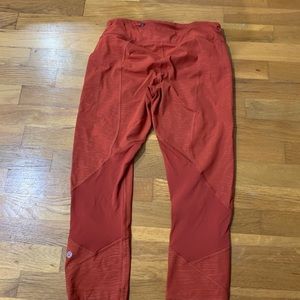 Lululemon pace rival crops